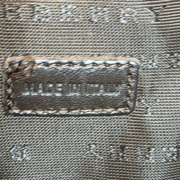 Burberry Vintage Overnight Bag. EUC - Picture 14 of 14